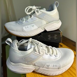 BRAND NEW Under Armour Size 9.5 Women’s Project Rock 5 Sneakers MSRP $150!!